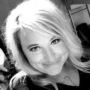 Meet your Posher, Adrianna